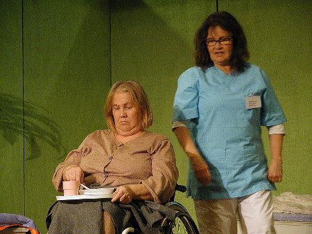 Liisa Haiko (Laimi, vas.) ja Marjo Rüster (Kurre).