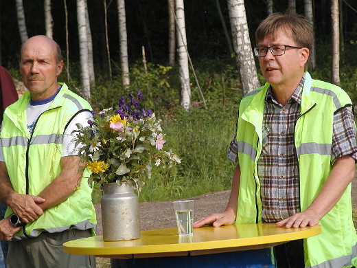 Terehdyksensä tilaisuuteen toi myös Lappeenrannan seudun ympäristötoimen johtaja Ilkka Oksman.