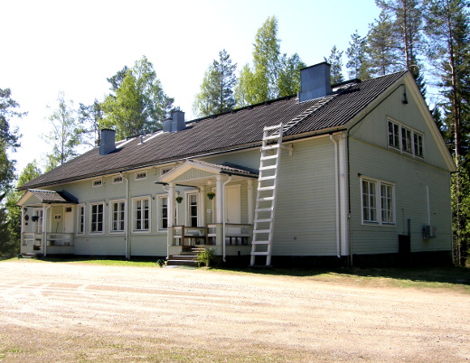 Kotalahden leirikeskuksen sisäilmassa ei ole vikaa eikä leirikeskus ole myynnissä, Uimin seudun kyläyhdistys huomauttaa.