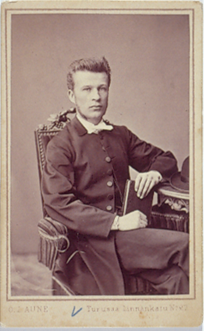  Kansikuva Lemin kirkkoherra Jakob Wilhelm Bärlund Aunes Fotografi Atelier, kuvaaja ; Haverinen, Markku, reprokuvaaja Museovirasto 