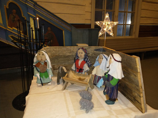 Lemin kirkossa viime jouluna käyttöön otettu uusi seimiasetelma joutuu tänä vuonna tervehtimään tyhjää kirkkosalia.